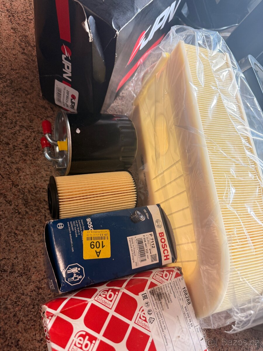 Prodám sadu filtrů pro Mercedes W204 C250 nový.