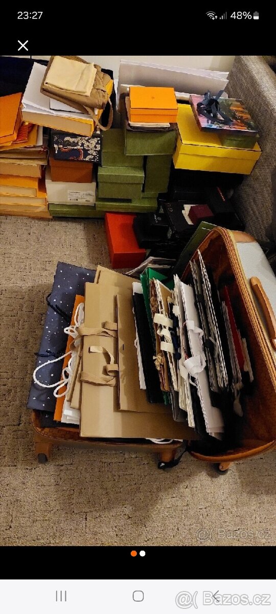 Papírové značkové tašky