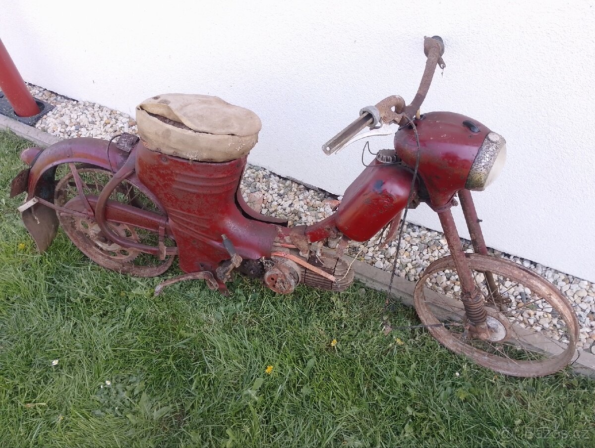 Jawa 550 pařez