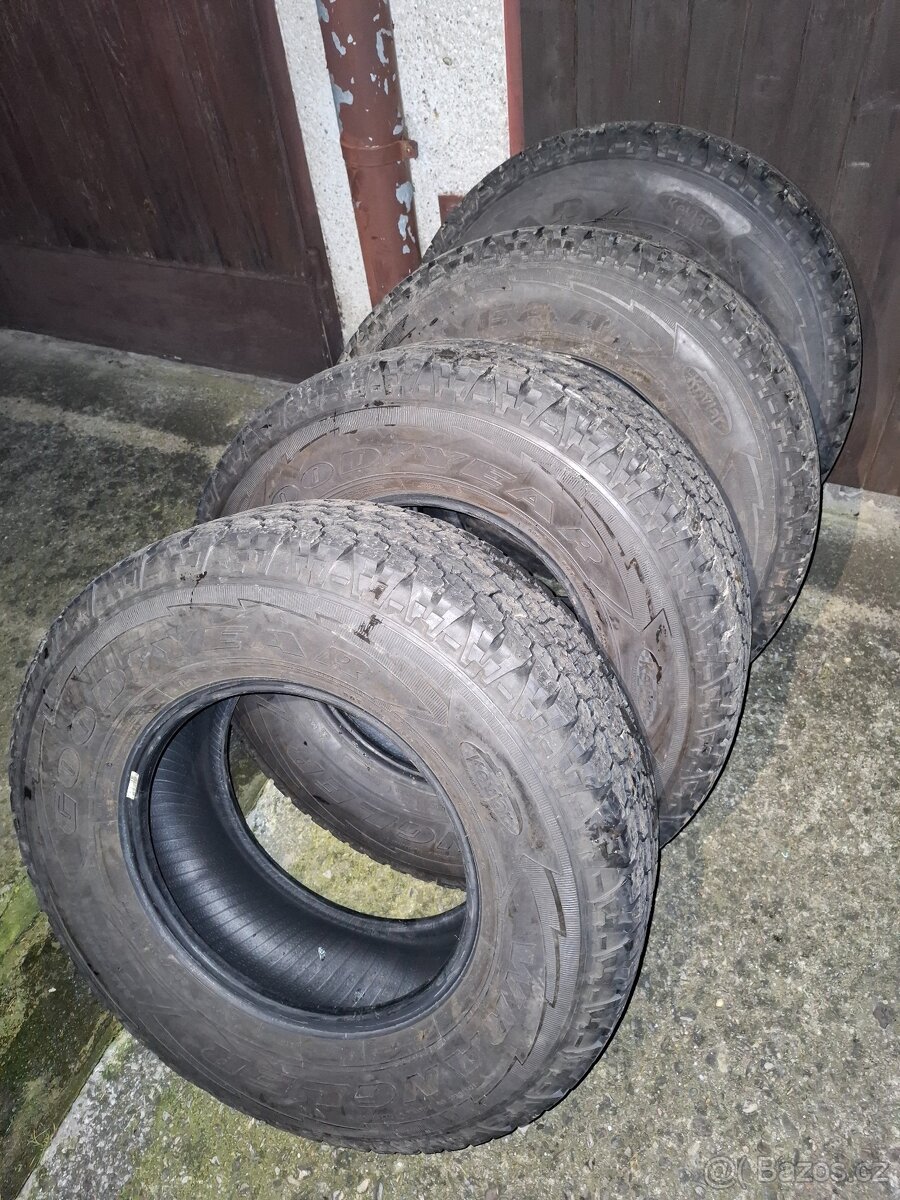265/70 R16 Good Year Wrangler