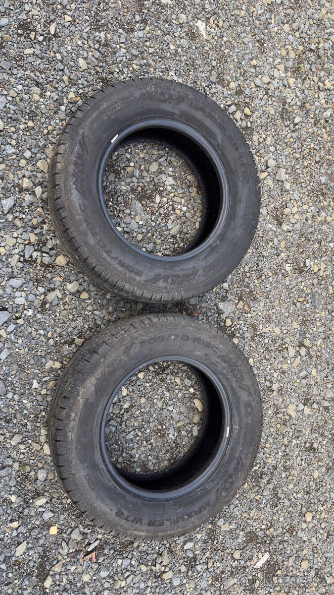 Maxmiler WT2 Cargo 205/70 R15 C 106/104R M+S