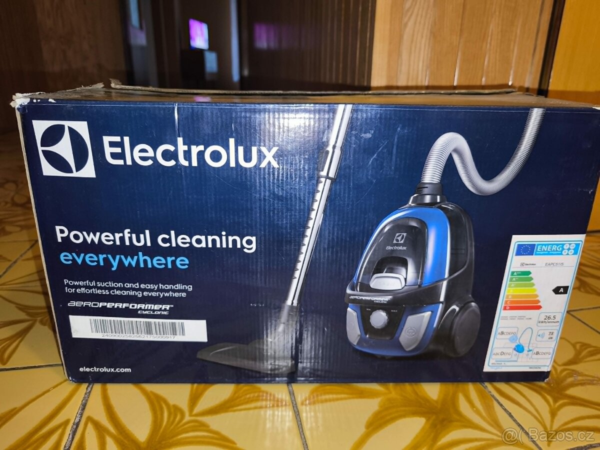 Bezsáčkový vysvač Electrolux EAPC51IS
