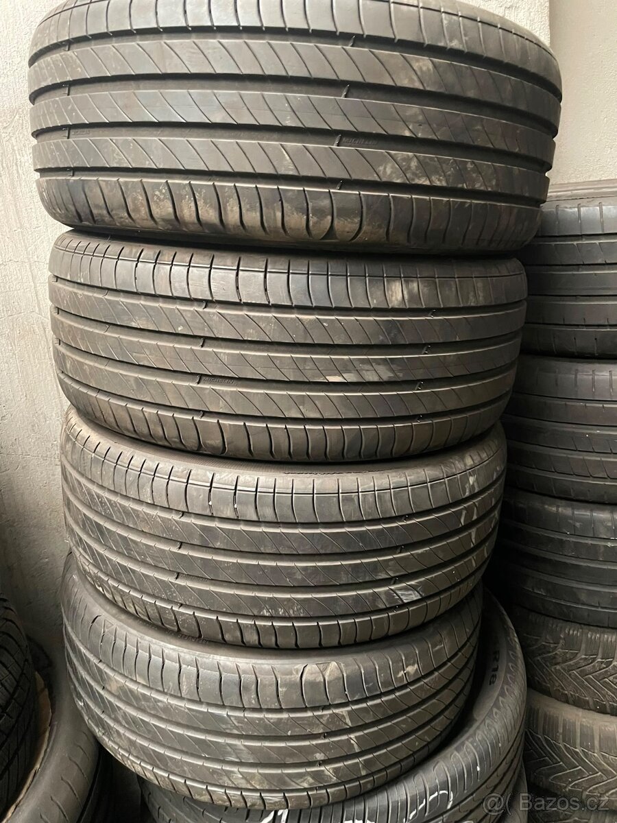 Prodam letni sadu pneu Michelin 225/45 R17