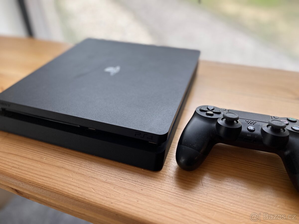 Playstation 4 slim 1TB