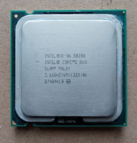 Intel Core2 Duo E8200 775 + vetrak