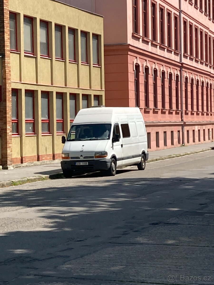 Renault Master 2,2D 66kW rok 2003