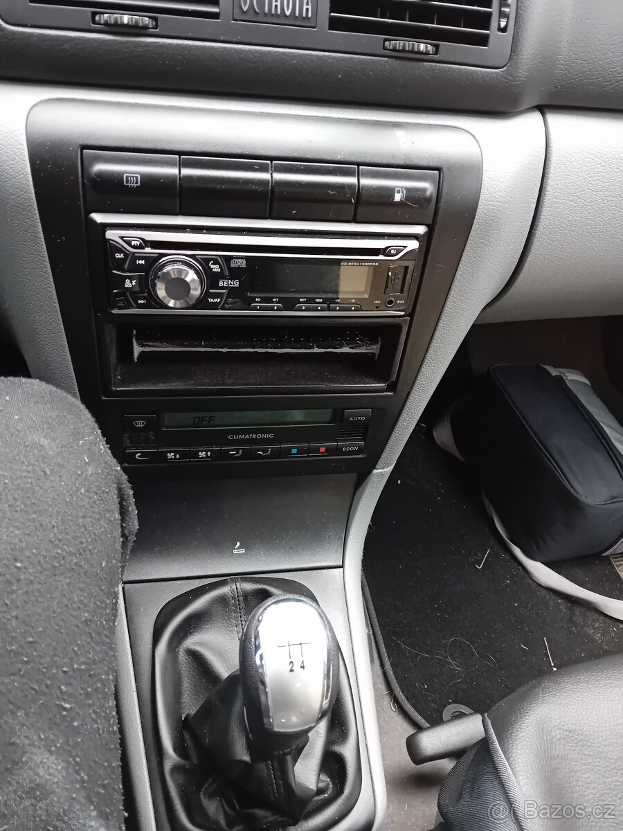 Autoradio s cd, usb, sd