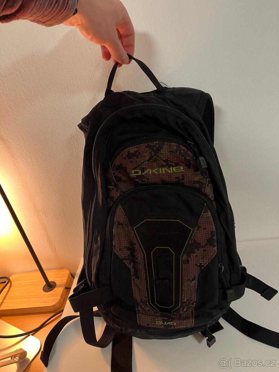 Malý batoh na hory Dakine