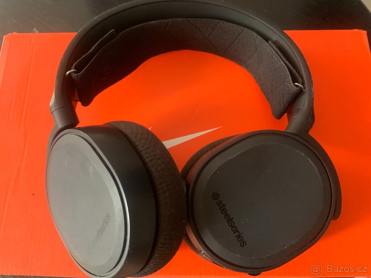 Sluchátka SteelSeries Arctis 3