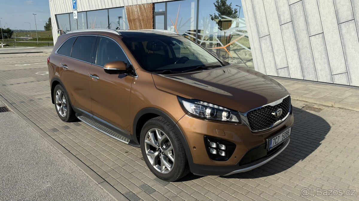 Kia Sorento, 4x4, z ČR, tažné, zimní komplety, panorama, max