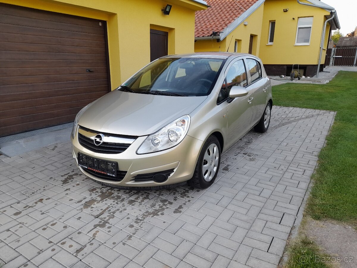 OPEL CORSA 1,2i16V,KLIMA,5xDVEŘE,MODEL 2009