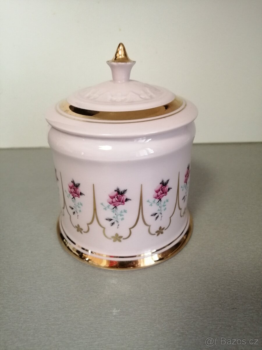 Růžový porcelán