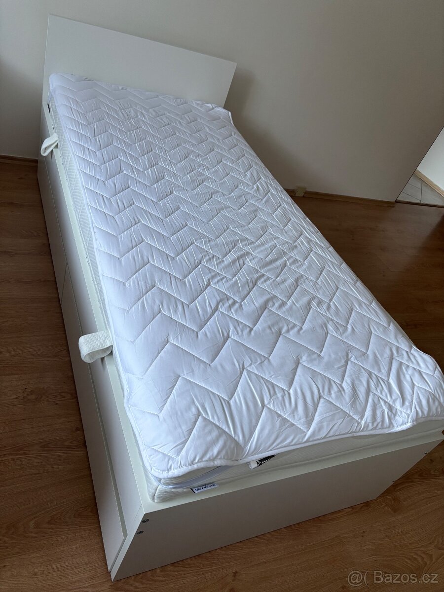 Postel s šuplíky 90x200