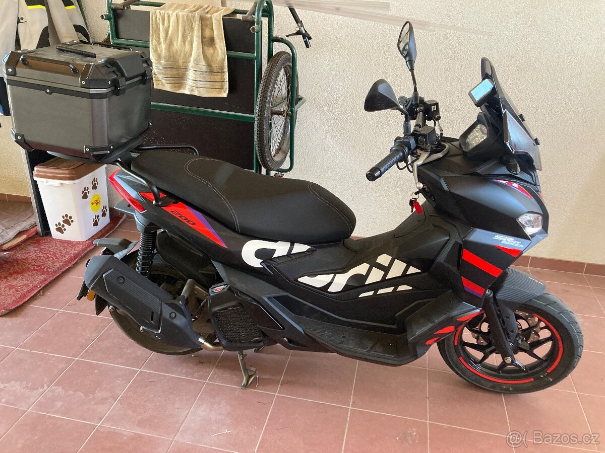 Aprilia sr gt 200 replica