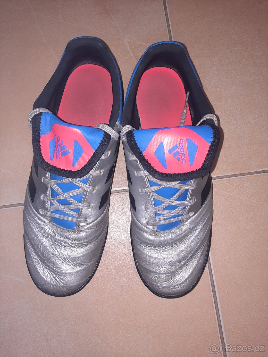 Turfy Adidas 42