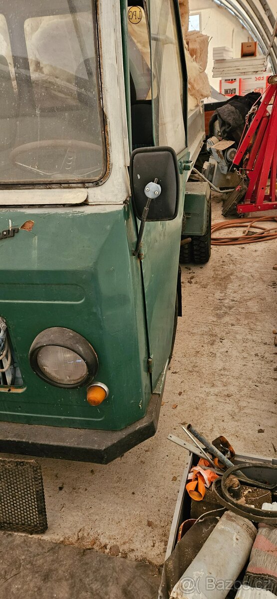 Multicar M22, třístranný sklápěč