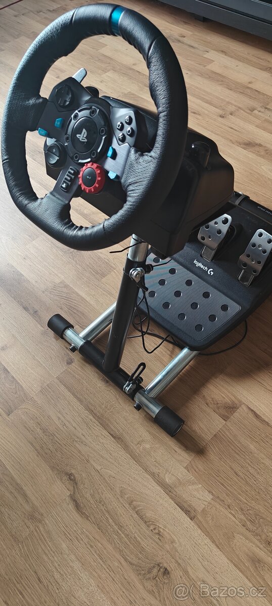 Logitech G29 + Wheel Stand Pro