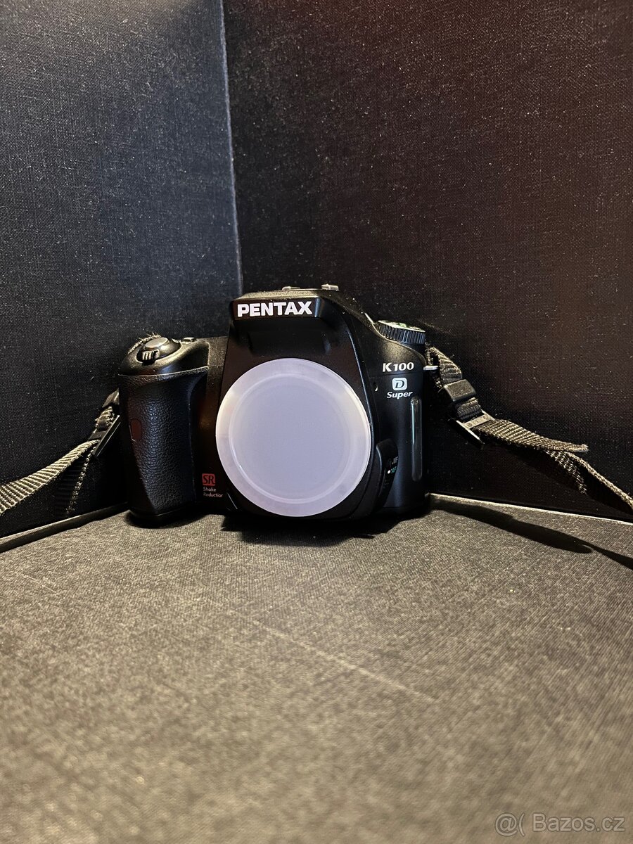 Digitální zrcadlovka Pentax K100D – pouze tělo