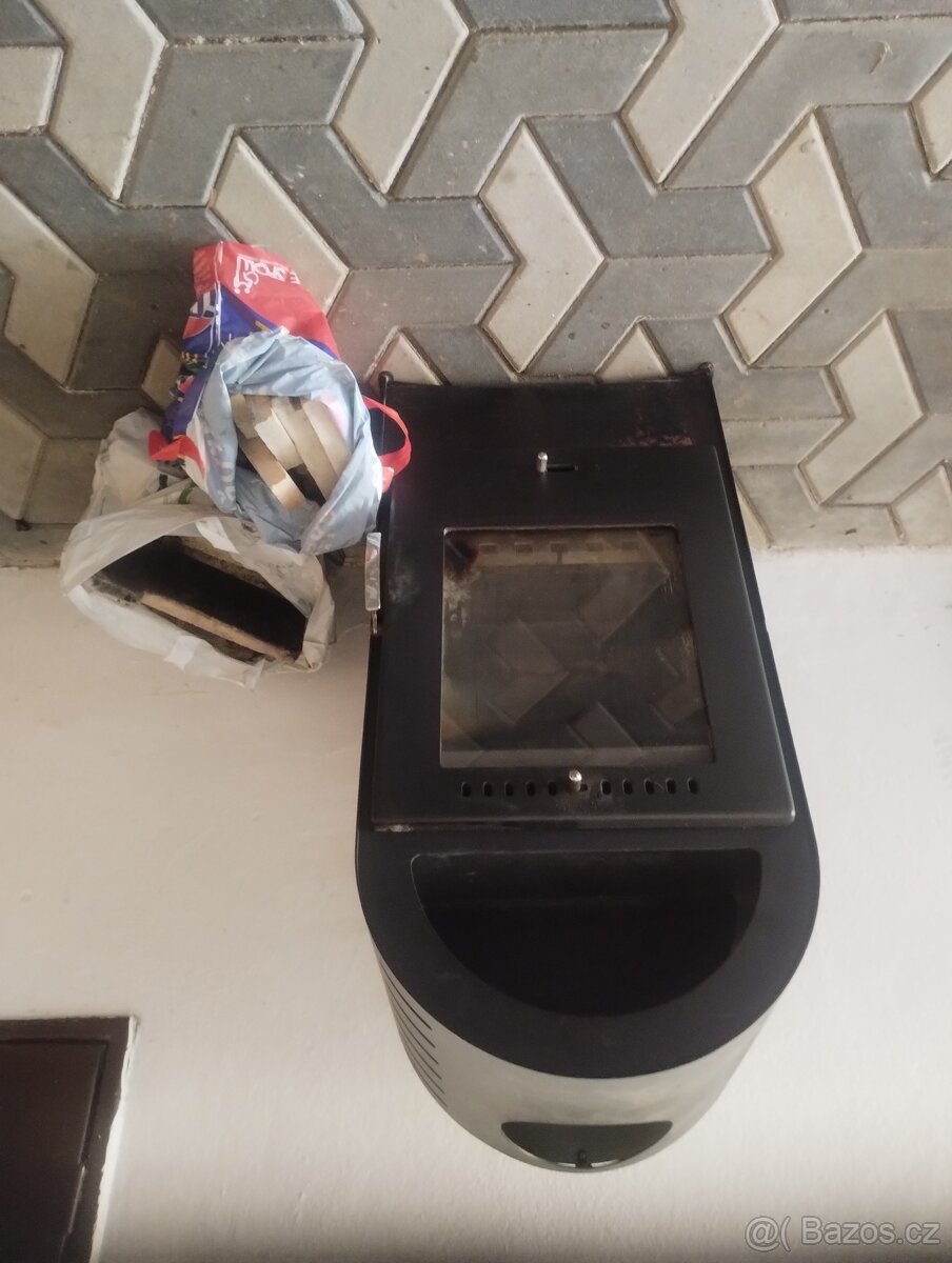 Kamna funkční za odvoz