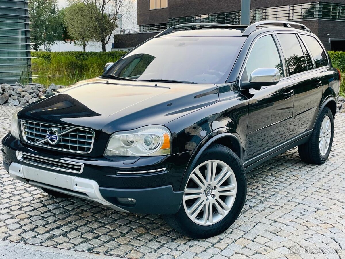 Volvo XC90 2.4 D5 4x4 AUT NEZÁVISLÉ T. SERVISKA TAŽNÉ FULL