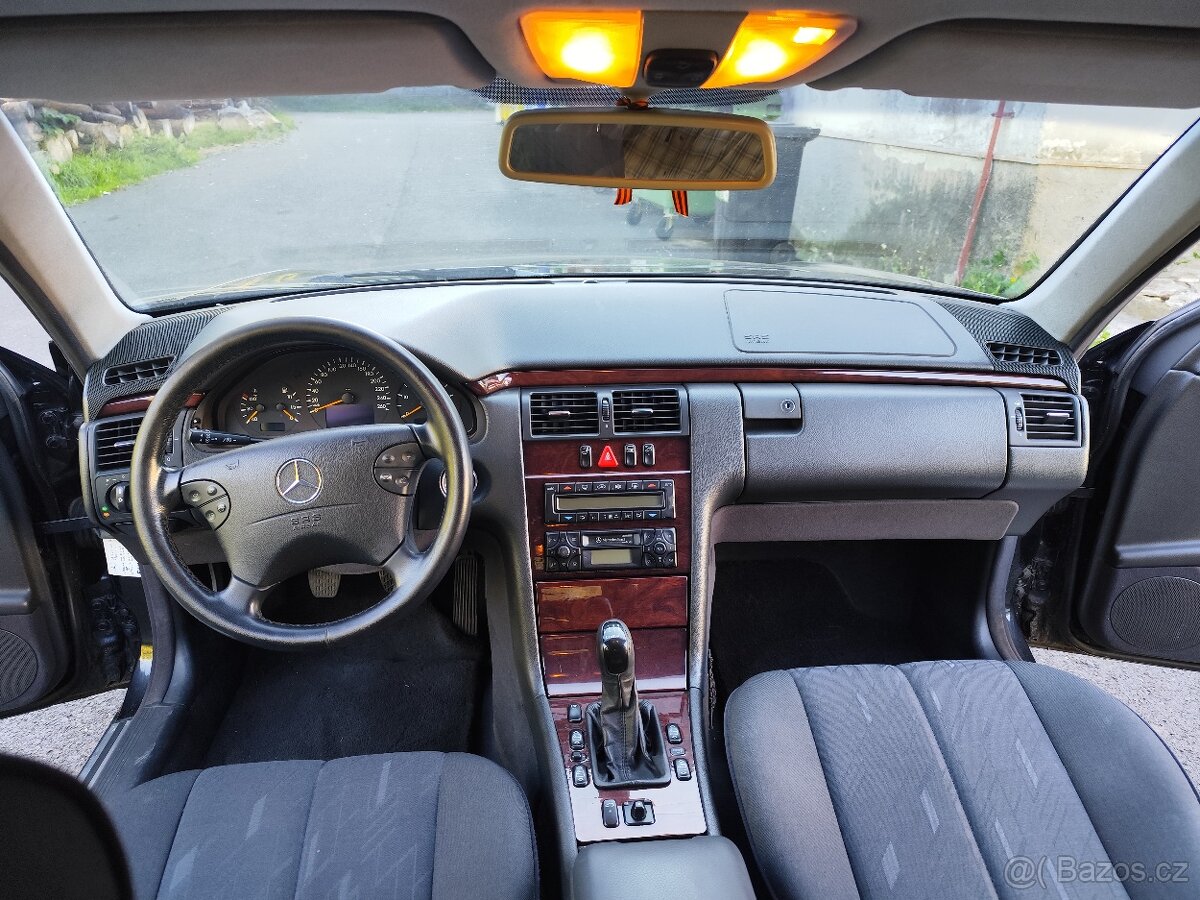 Rozprodam mercedes w210