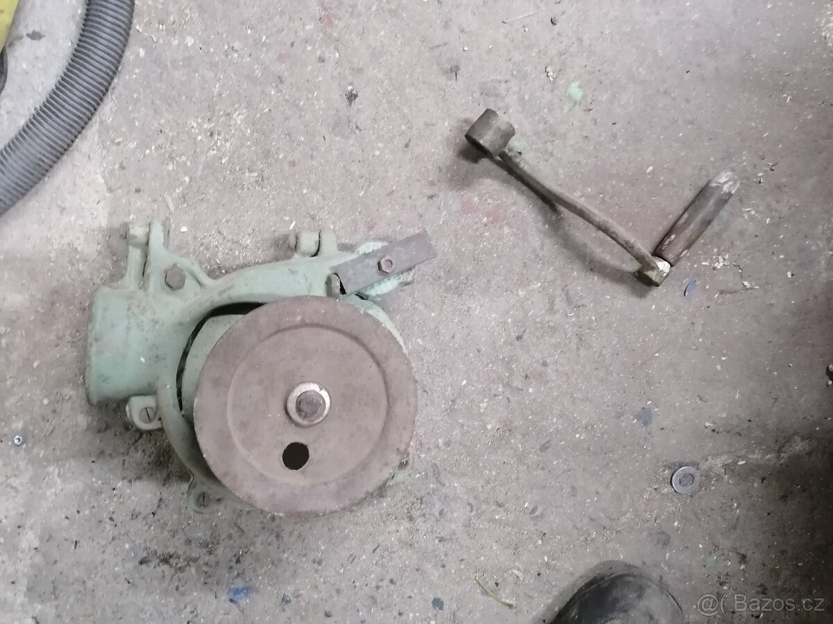 loupačka na kukuřici.