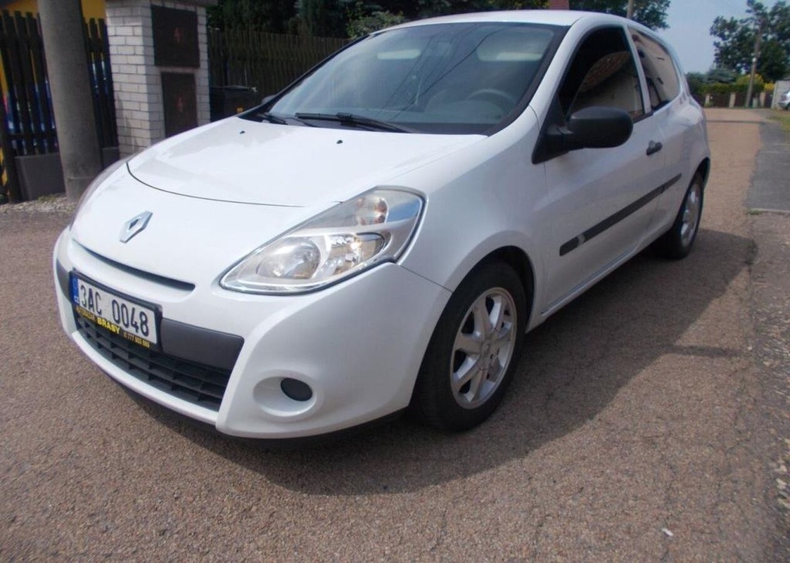 Renault Clio 1,5 DCI kou nové v ČR,nová STK nafta manuál