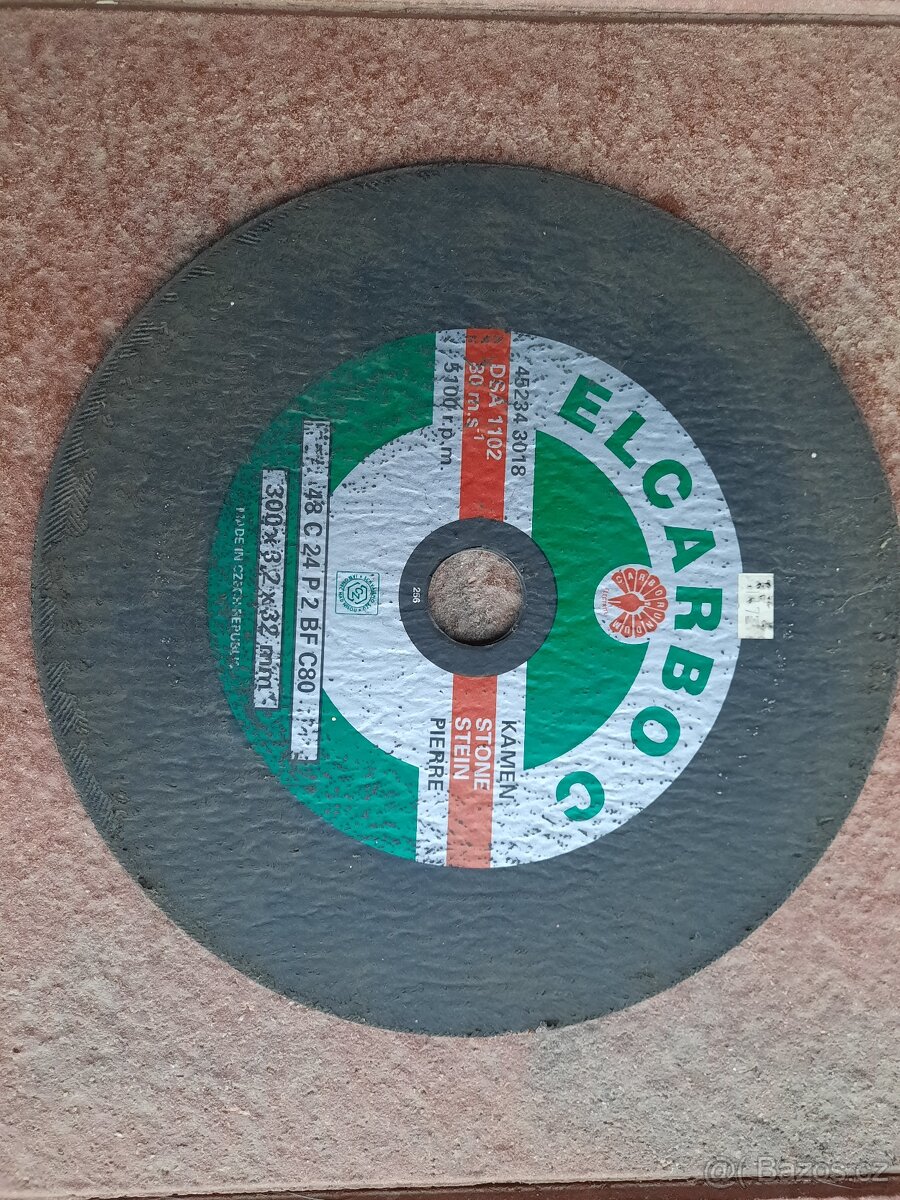 Řezný kotouč 300 mm