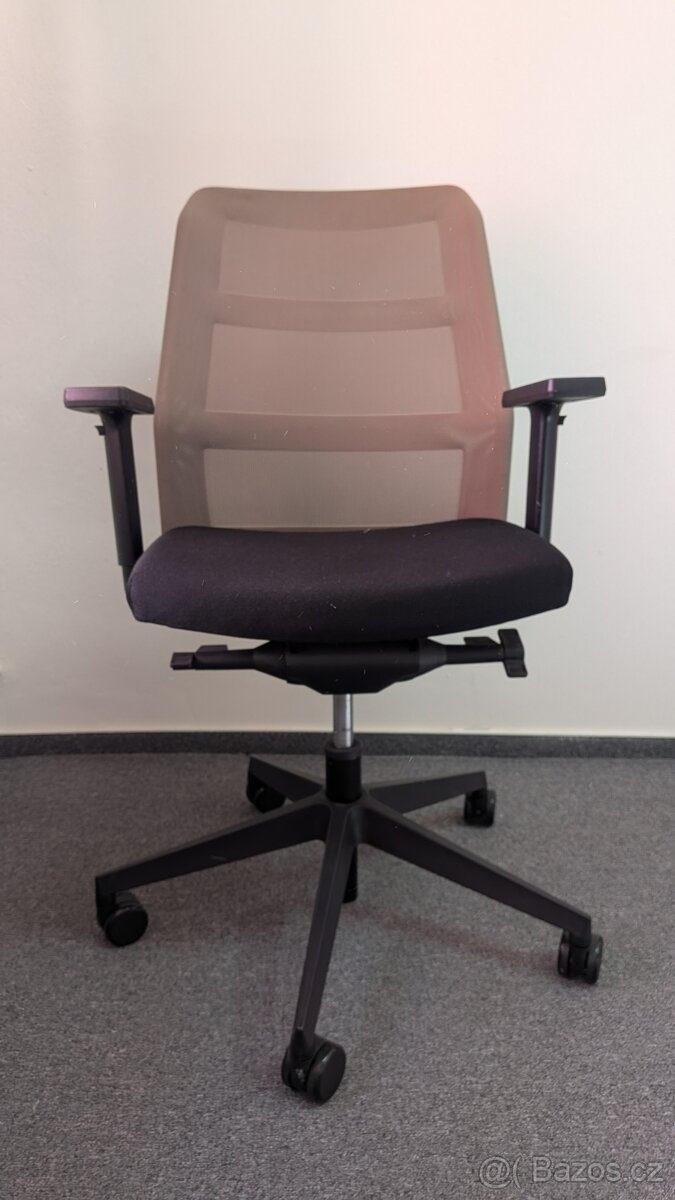 Kancelářská židle Paro Wiesner Hager