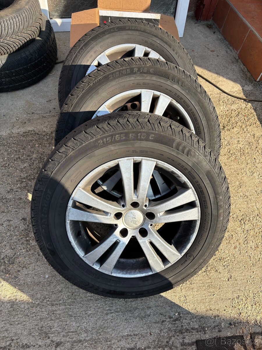 215/65/16c letní + hliníkové kola +šroube