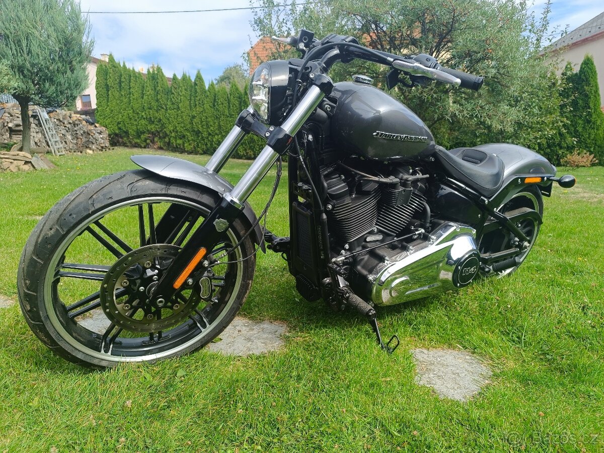Harley Davidson Breakout 114 rok 19