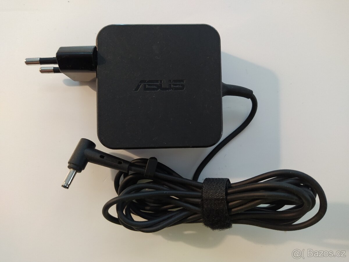 Originál napájecí zdroj ASUS, ACER, Toshiba, PB, atd.