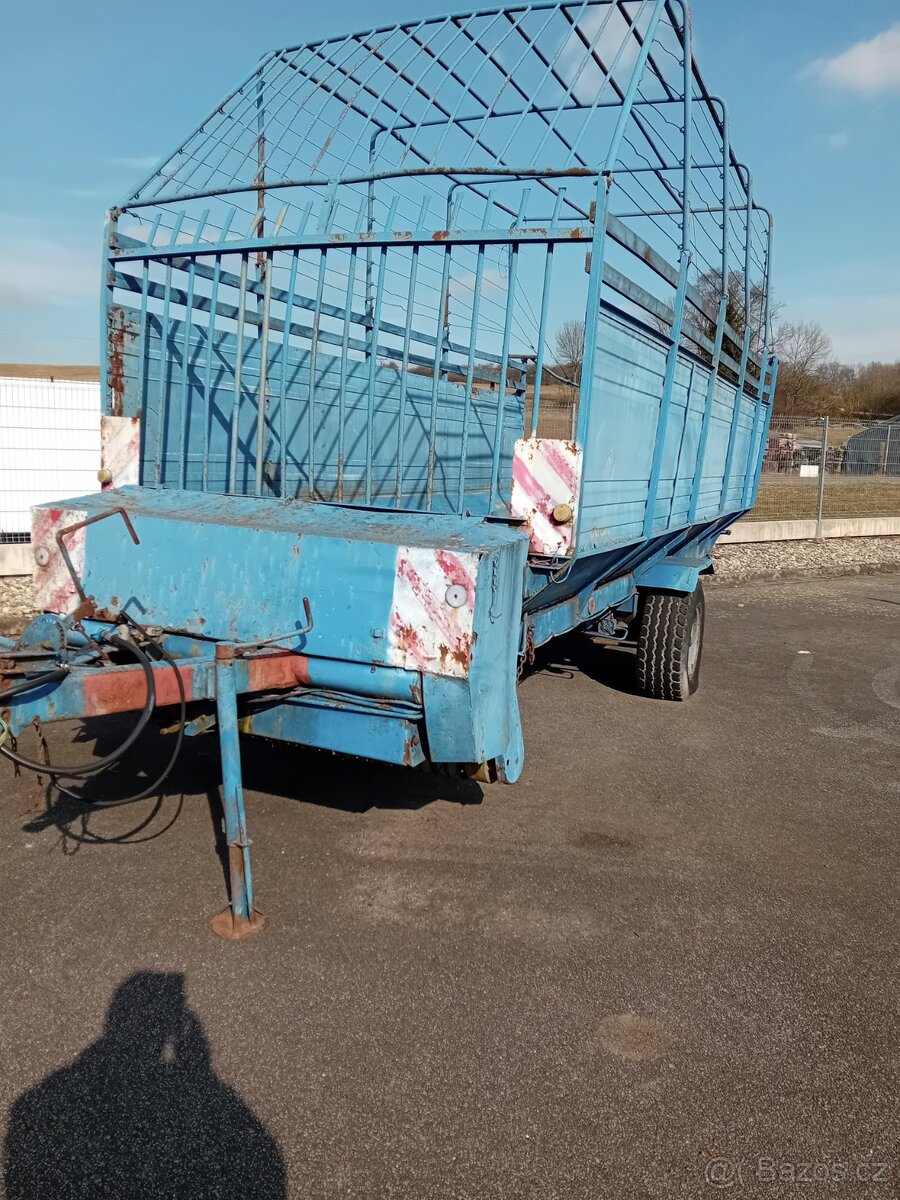 Samosběrací vůz