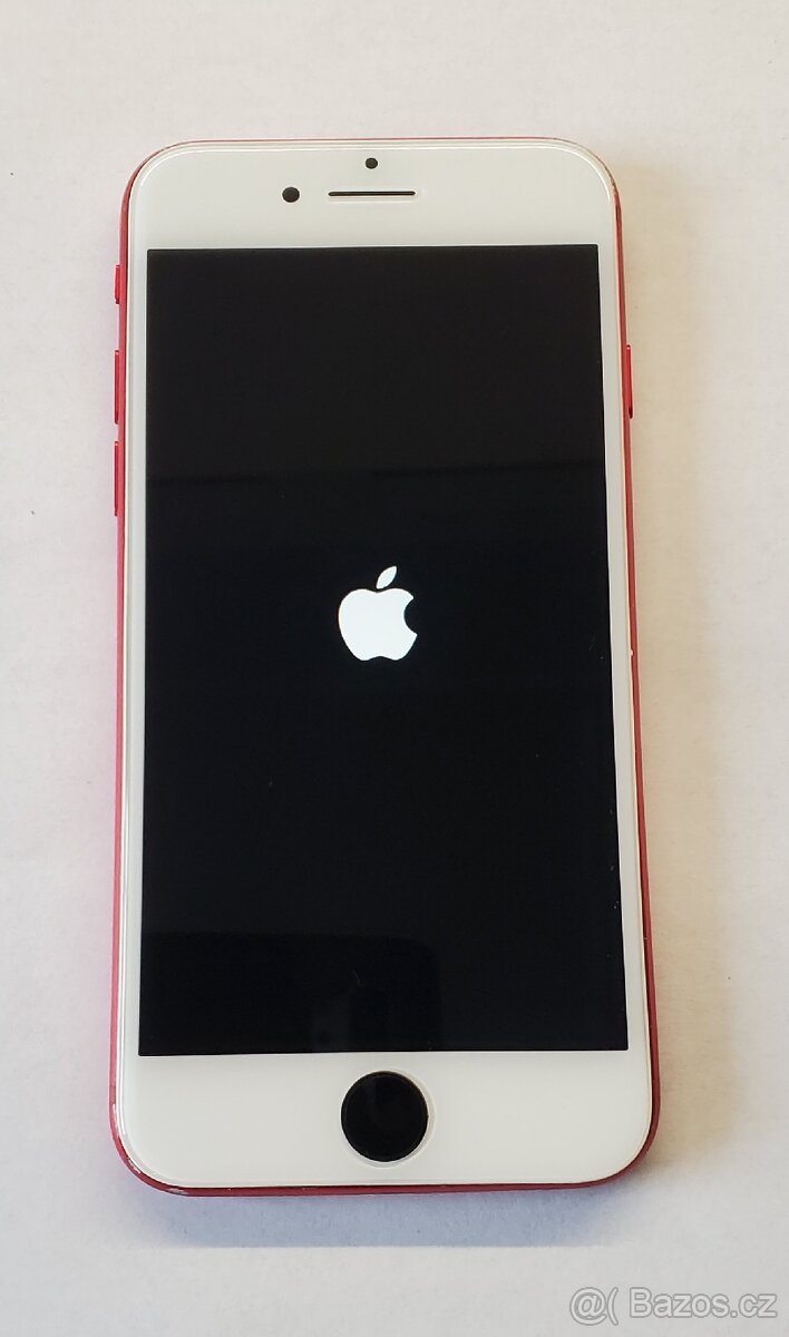 IPhone SE 2020 na náhradní díly.