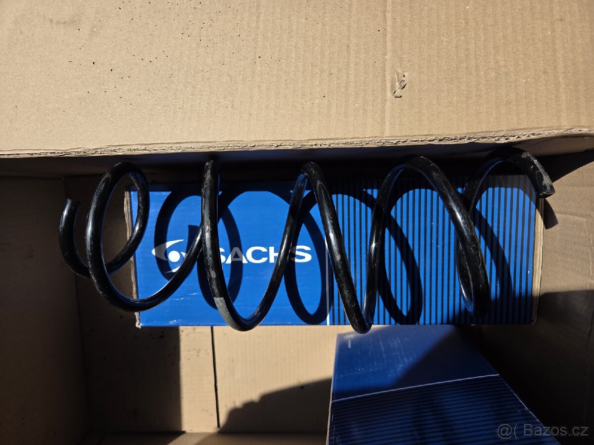 Přední pružiny na BMW e87 Sachs