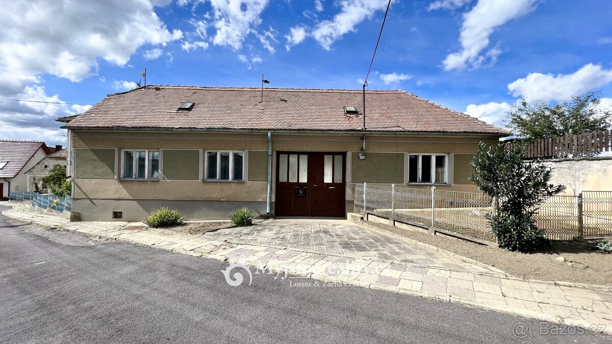Prodej rodinné domy, 380 m2 - Znojmo - Mramotice