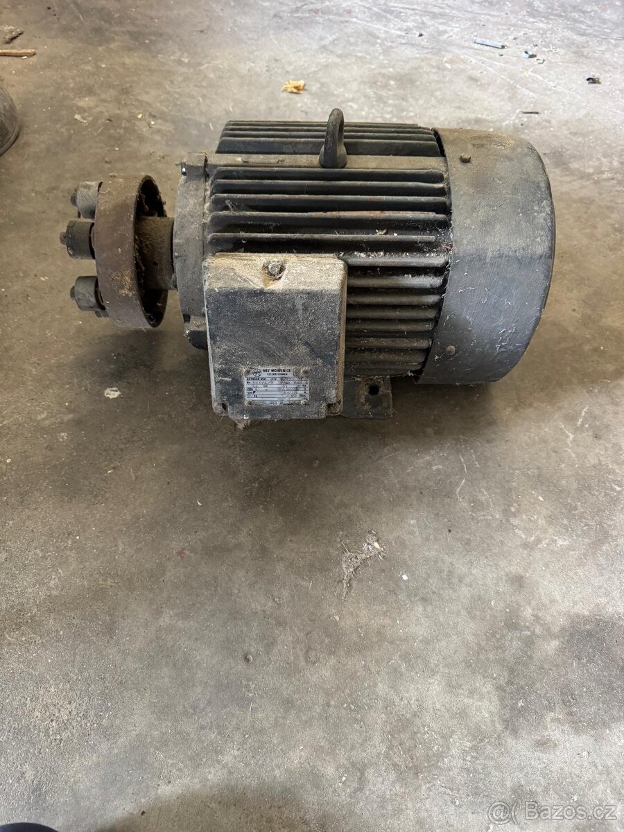 Motor 2,2 kW, 950 otáček