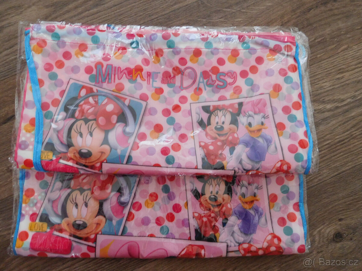 Sáček s Minnie 2ks, Autopolštář Krtek 1 ks, pláštěnka