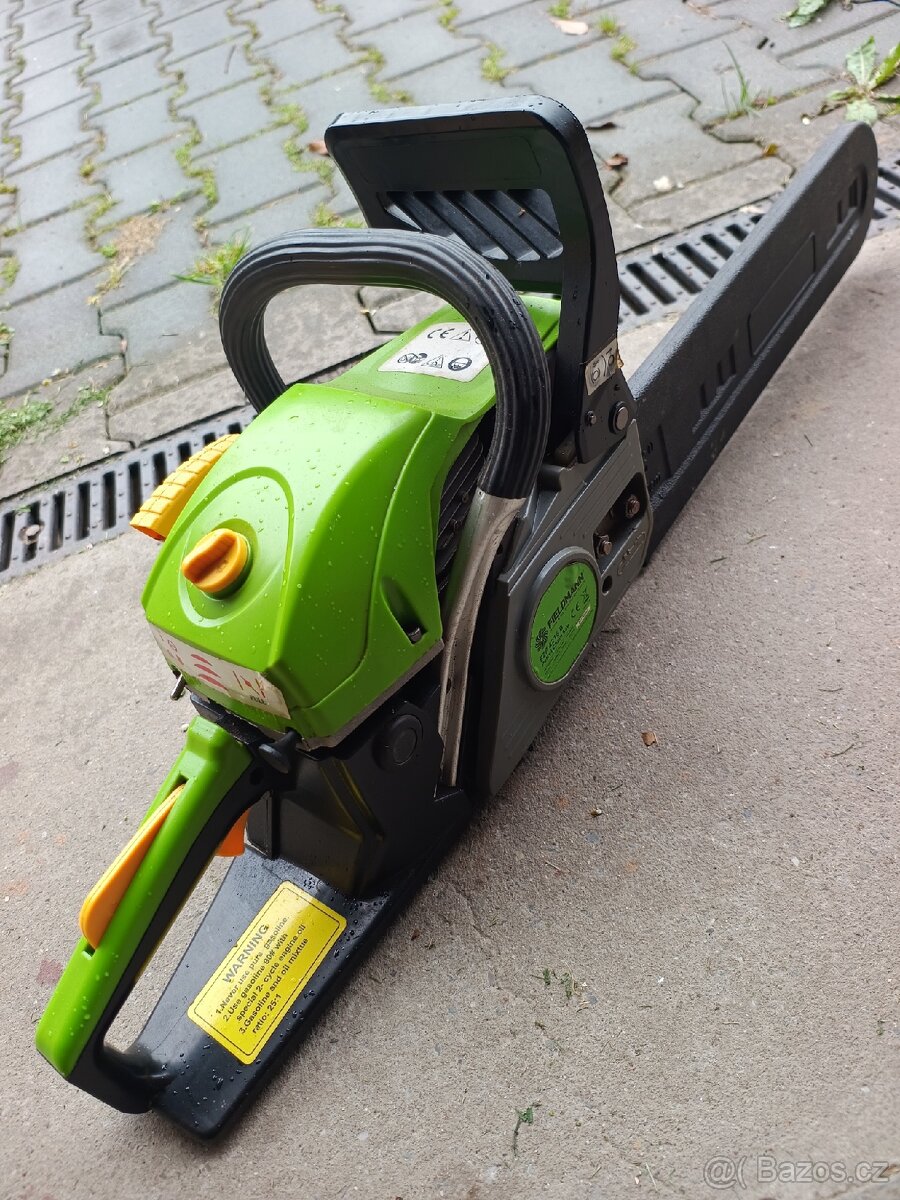Motorová pila Fieldmann FZP 4216 B, jen osobní odběr