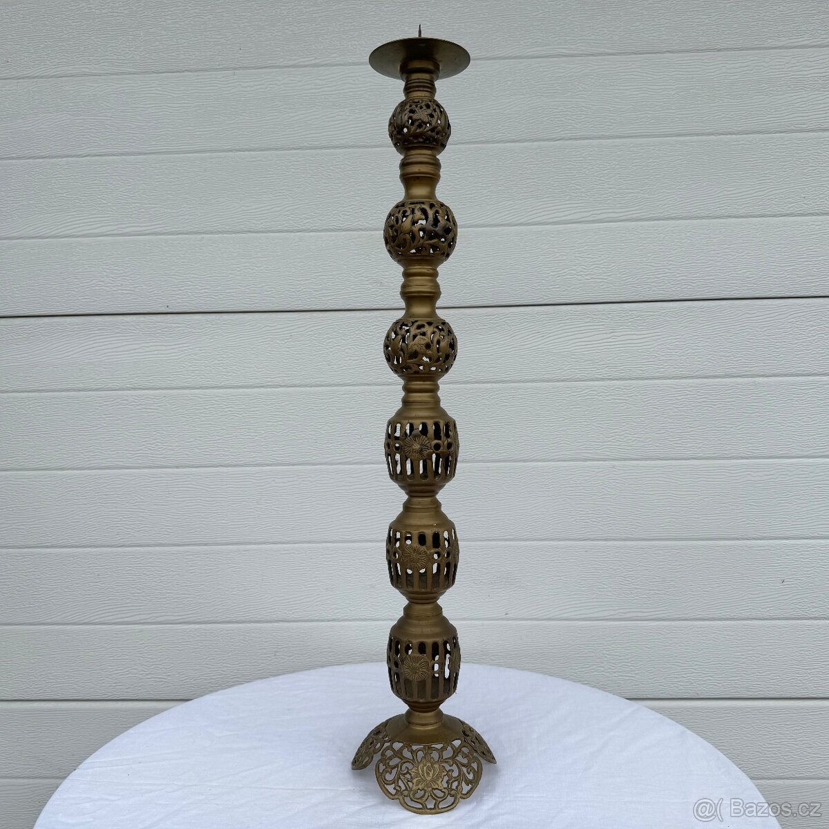 Velký mosazný zdobený svícen 65,5cm