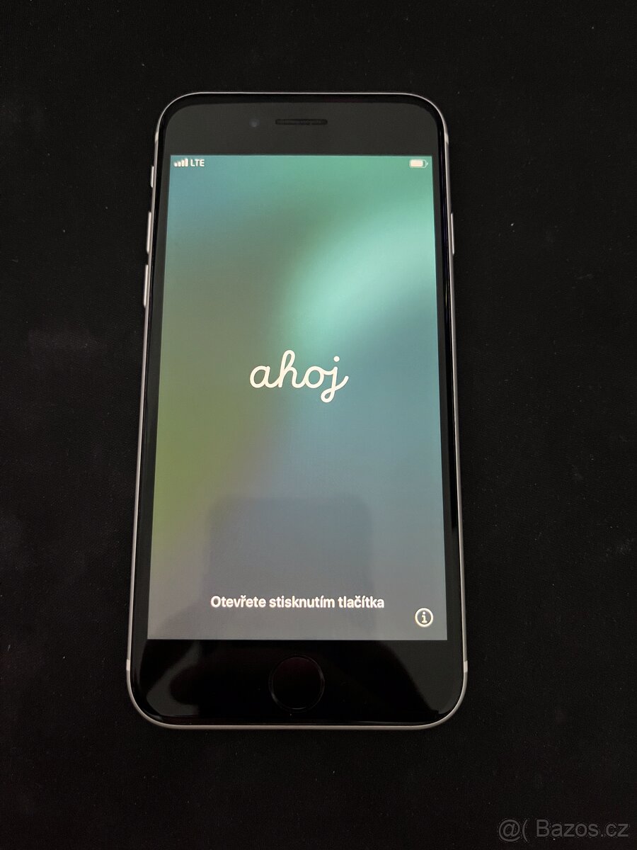 Apple iPhone SE 2022, 64 GB, Bílý – TOP STAV