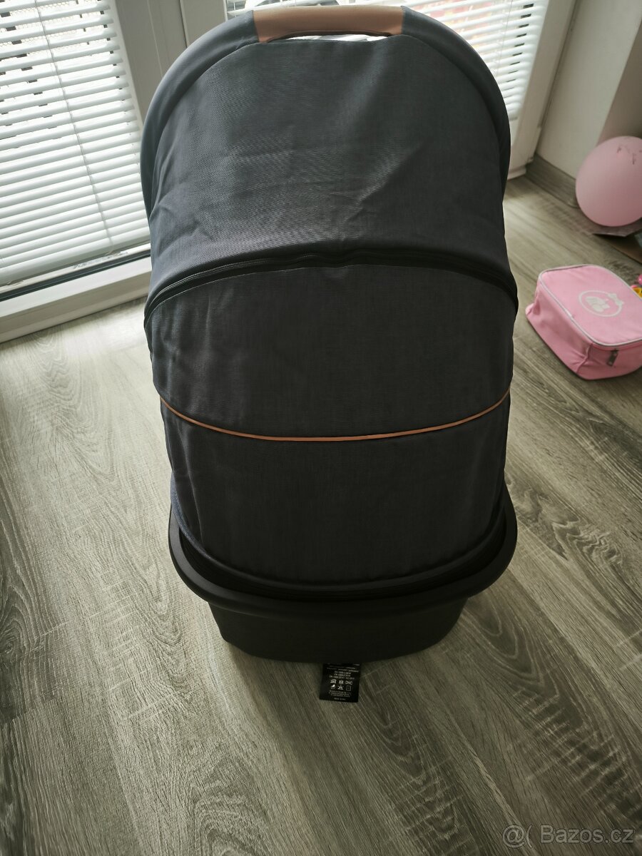 Lionelo Amber