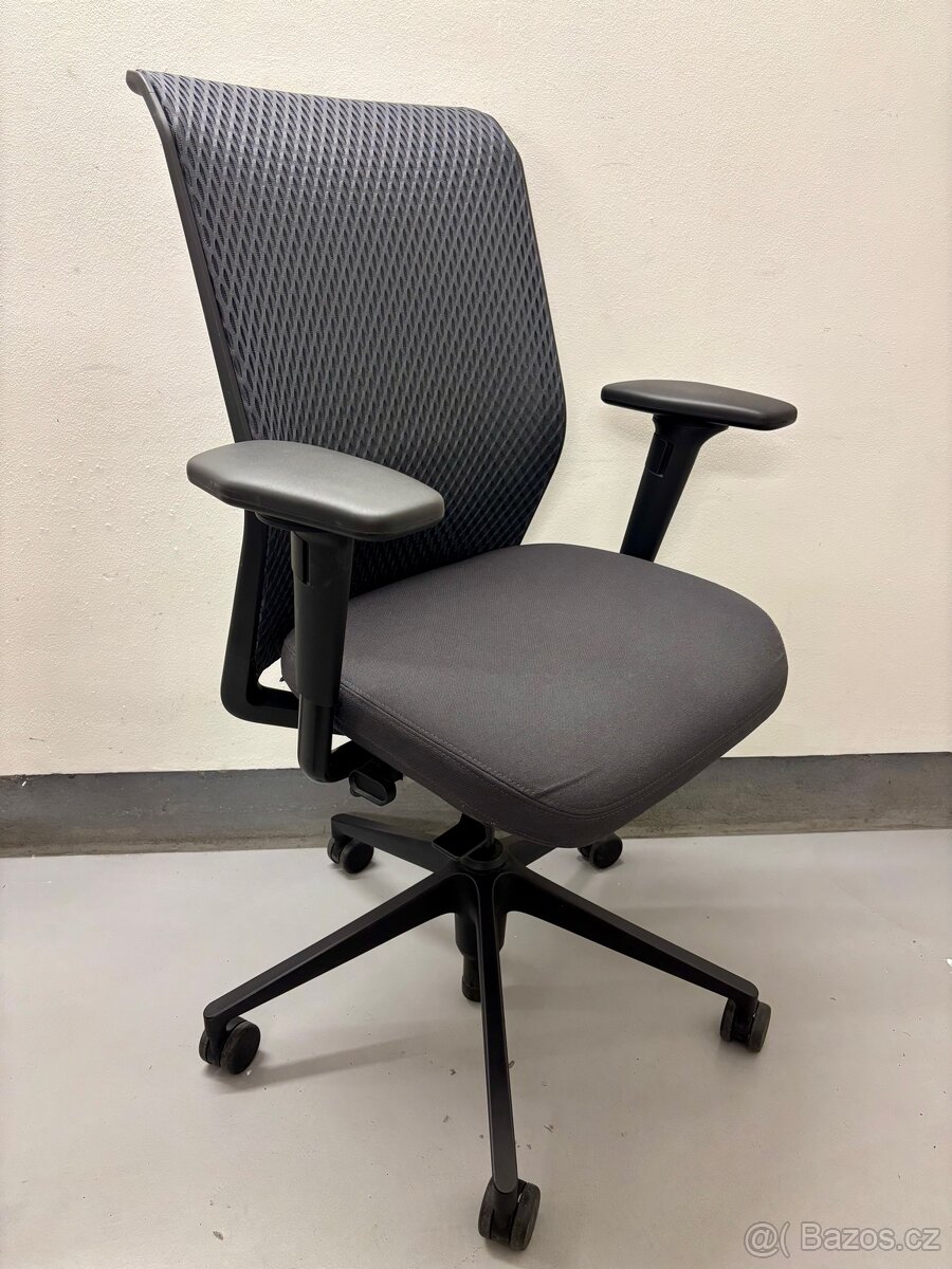 Kancelářská židle Vitra ID Mesh - jako nová
