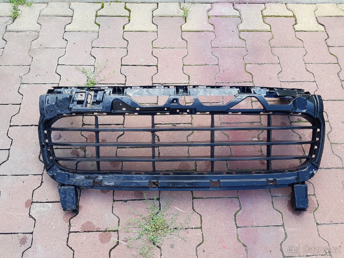 Grill přední maska porsche cayenne 2016