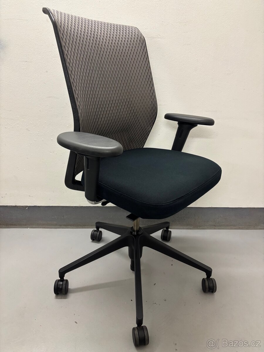 Kancelářská židle Vitra ID Mesh