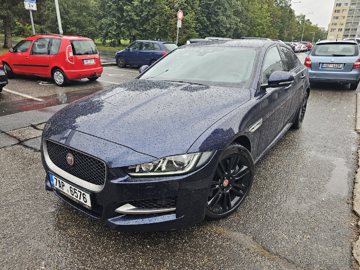 Jaguar XE 25t AWD R-SPORT UVEDENÁ CENA BEZ DPH