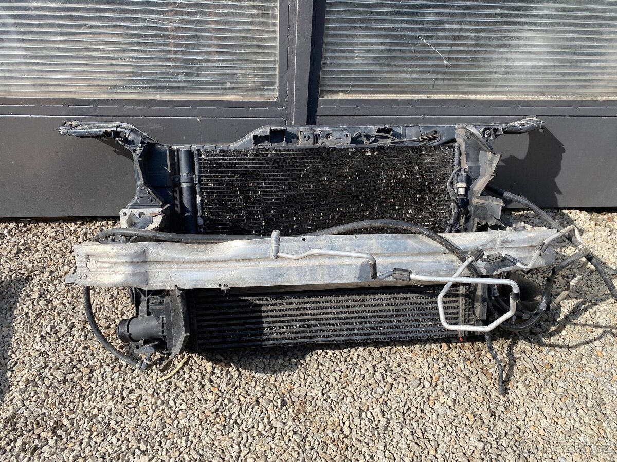 Chladičová stěna Audi A4 B8