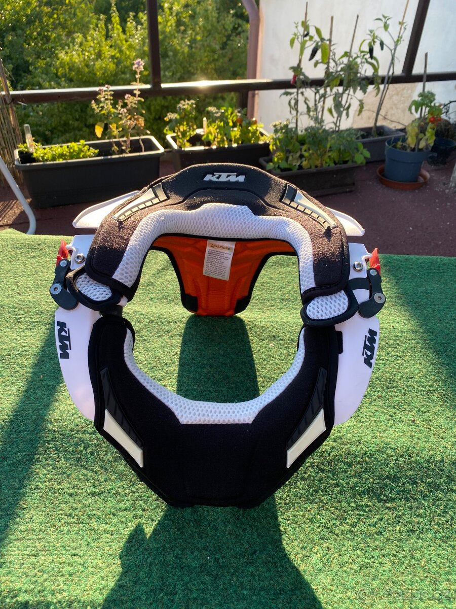 KTM Chránič krku -M