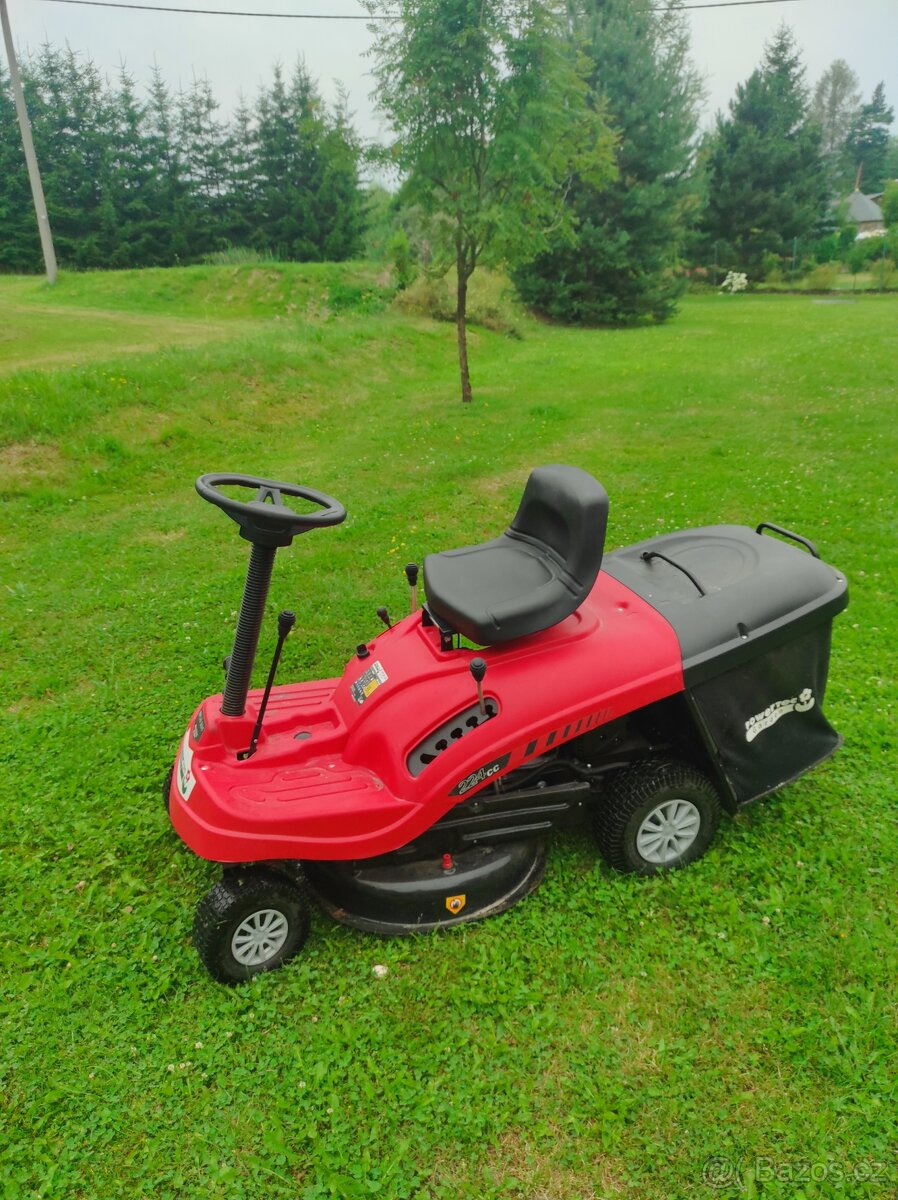 Zahradní traktůrek Rider