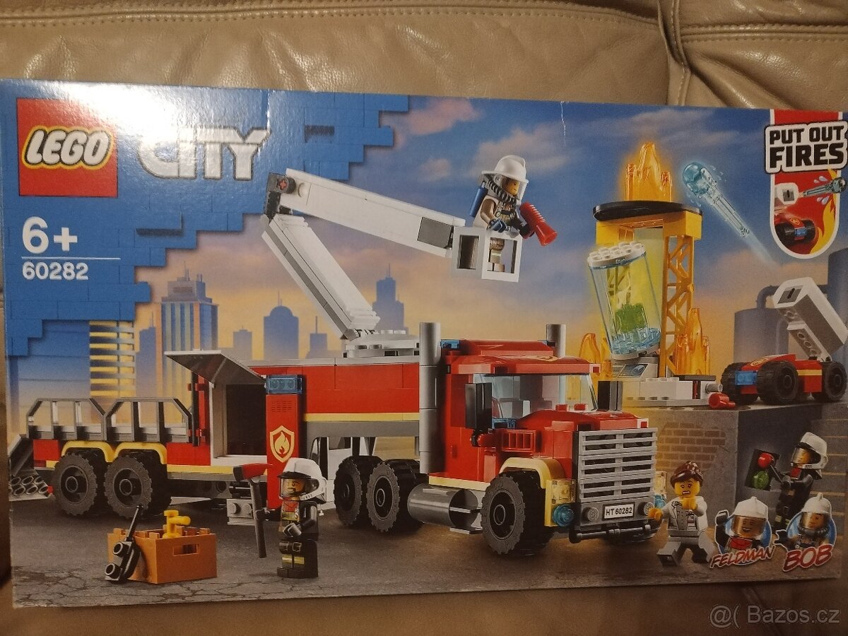Lego hasici 60282